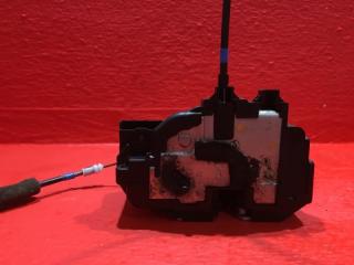 Фото запчасти замок задний правый Nissan Navara 2007 контрактная запчасть Запчасть замок задний правый Nissan Navara 2007