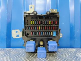 Запчасть блок предохранителей Nissan Maxima 1998