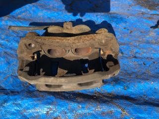 Суппорт левый передний NISSAN SERENA NC25, CNC25 MR20DE 41001CY00A 2 ракурс