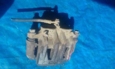 Суппорт правый передний NISSAN PRESAGE TNU31 QR25DE 410019Y000 1 ракурс