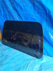 Стекло собачника левое заднее TOYOTA GRANVIA KCH16 62733-26120 2 ракурс