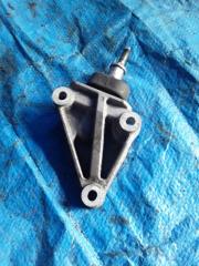 Кронштейн опоры двигателя левый NISSAN ELGRAND TNE52 QR25DE 2 ракурс