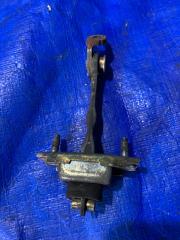 Ограничитель двери левый задний TOYOTA HILUX SURF RZN185 68640-35010 2 ракурс