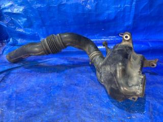 Воздухозаборник NISSAN DATSUN BMD21 TD27 16585-10G00 2 ракурс