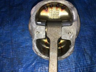Поршень TOYOTA CROWN GRS183 3GRFSE 3 ракурс Поршень TOYOTA CROWN GRS183 3GRFSE 3 ракурс