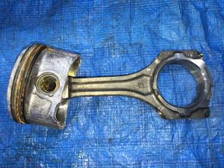 Поршень TOYOTA CROWN GRS183 3GRFSE 1 ракурс Поршень TOYOTA CROWN GRS183 3GRFSE 1 ракурс