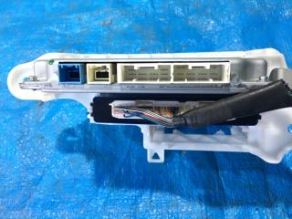 Блок управления TOYOTA PRIUS ZVW30 86792-47070 3 ракурс Блок управления TOYOTA PRIUS ZVW30 86792-47070 3 ракурс