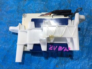 Блок управления TOYOTA PRIUS ZVW30 86792-47070 5 ракурс
