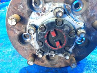 Ступица левая передняя TOYOTA DYNA XZU378, XZU368, XZU388, XZU675, XZU685, XZU695 2 ракурс Ступица левая передняя TOYOTA DYNA XZU378, XZU368, XZU388, XZU675, XZU685, XZU695 2 ракурс
