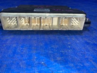 Блок efi TOYOTA ISIS ZGM15 2ZRFAE 89661-44670 4 ракурс