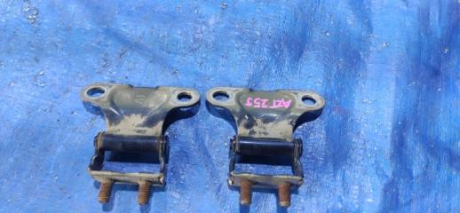 Петли 5-й двери TOYOTA AVENSIS AZT255 2 ракурс