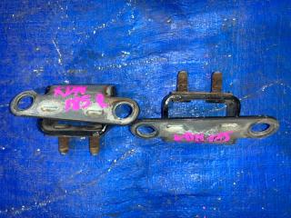 Петли 5-й двери задняя TOYOTA HILUX SURF KDN185 2 ракурс