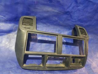 Консоль магнитофона NISSAN ATLAS SZ5F24 3 ракурс Консоль магнитофона NISSAN ATLAS SZ5F24 3 ракурс