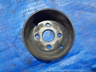 Шкив помпы TOYOTA ESTIMA ACR40 2AZFE 2 ракурс Шкив помпы TOYOTA ESTIMA ACR40 2AZFE 2 ракурс