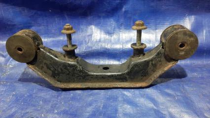 Подушка редуктора TOYOTA VISTA SV43 3SFE 41653-32010 1 ракурс