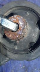 Подушка редуктора TOYOTA SIENTA NCP85 1NZFE 3 ракурс
