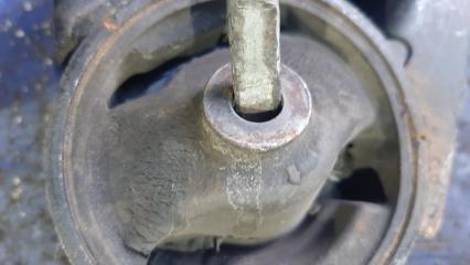 Подушка двигателя задняя TOYOTA PLATZ NCP12 1NZFE 4 ракурс