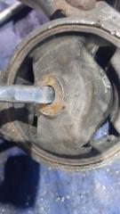 Подушка двигателя задняя TOYOTA VITZ SCP13 2SZFE 5 ракурс