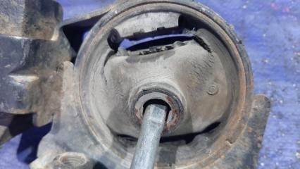 Подушка двигателя задняя TOYOTA NOAH AZR65 1AZFSE 12371-28070 5 ракурс