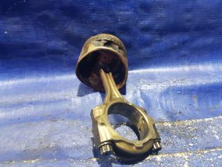 Поршень TOYOTA CROWN JZS173 1JZGE 2 ракурс Поршень TOYOTA CROWN JZS173 1JZGE 2 ракурс