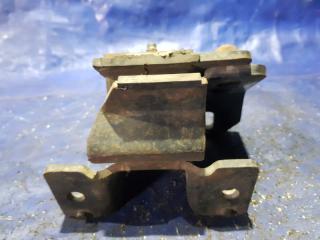 Подушка двигателя правая NISSAN CARAVAN E25 ZD30DD 11210VW201 2 ракурс