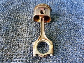 Поршень TOYOTA NOAH AZR65, AZR60 1AZFSE 1 ракурс