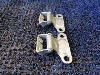 Петли 5-й двери TOYOTA ALTEZZA GXE15 1GFE 3 ракурс