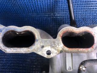 Коллектор впускной TOYOTA HILUX SURF RZN185 3RZFE 4 ракурс