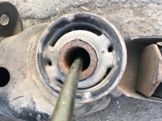 Балка подвески задняя NISSAN CIMA FHY33 VQ30DET 5 ракурс