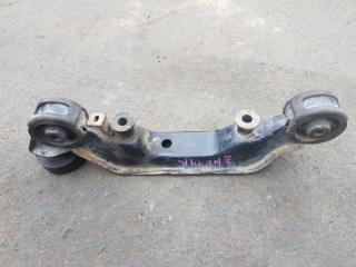 Подушка редуктора TOYOTA WISH ZNE14 1ZZFE 2 ракурс