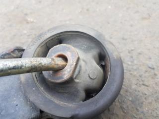 Подушка редуктора TOYOTA WISH ZNE14 1ZZFE 4 ракурс