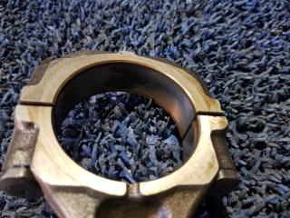 Поршень SUBARU EXIGA YA5 EJ204 3 ракурс