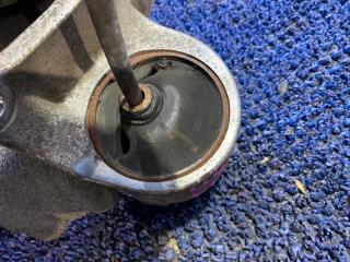 Подушка акпп NISSAN PRESAGE TNU31 QR25DE 2 ракурс Подушка акпп NISSAN PRESAGE TNU31 QR25DE 2 ракурс