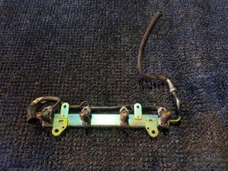 Топливная рейка NISSAN PRESAGE TNU31 QR25DE FBJC101 1 ракурс Топливная рейка NISSAN PRESAGE TNU31 QR25DE FBJC101 1 ракурс