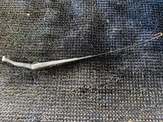 Поводок стеклоочистителя передний правый NISSAN X-TRAIL