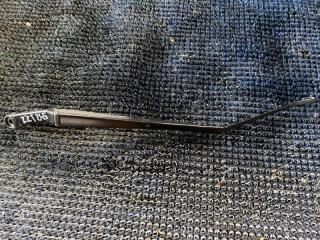 Запчасть поводок стеклоочистителя передний левый TOYOTA PREMIO