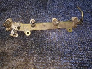 Топливная рейка NISSAN SERENA TNC24 QR20 FBJC100 3 ракурс Топливная рейка NISSAN SERENA TNC24 QR20 FBJC100 3 ракурс