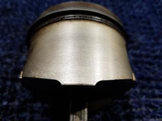 Поршень NISSAN SKYLINE ENR33 RB25DE 4 ракурс
