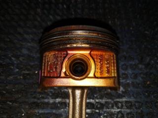 Поршень TOYOTA CROWN GRS181 4GRFSE 3 ракурс