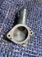 Корпус термостата TOYOTA WISH ZNE14 1ZZFE 4 ракурс Корпус термостата TOYOTA WISH ZNE14 1ZZFE 4 ракурс