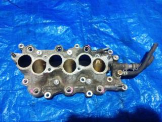 Коллектор впускной TOYOTA ESTIMA MCR40 1MZFE 2 ракурс Коллектор впускной TOYOTA ESTIMA MCR40 1MZFE 2 ракурс
