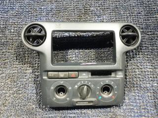 Консоль магнитофона TOYOTA BB