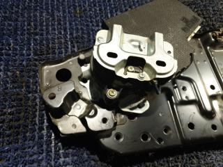 Доводчик двери правый задний TOYOTA ALPHARD GGH25 416110-10350 2 ракурс