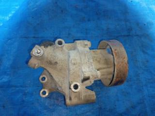 Помпа NISSAN SERENA TNC24 QR20DE 5 ракурс Помпа NISSAN SERENA TNC24 QR20DE 5 ракурс