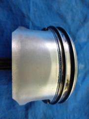 Поршень NISSAN SERENA TNC24 QR20DE 4 ракурс Поршень NISSAN SERENA TNC24 QR20DE 4 ракурс