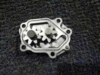 Масляный насос NISSAN ELGRAND AVWE50 QD32ETI 4 ракурс Масляный насос NISSAN ELGRAND AVWE50 QD32ETI 4 ракурс
