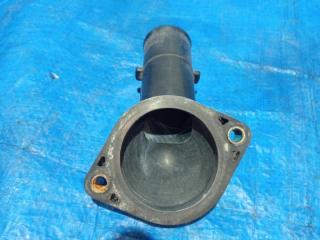 Корпус термостата TOYOTA WISH ZNE14 1ZZFE 2 ракурс Корпус термостата TOYOTA WISH ZNE14 1ZZFE 2 ракурс