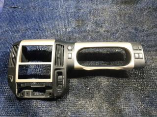 Консоль магнитофона NISSAN SERENA