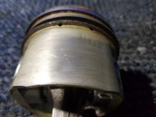 Поршень NISSAN CARAVAN VWME25 ZD30DDTI 4 ракурс
