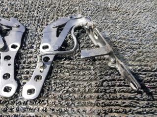Петля капота BMW X3 E83 3453240 2 ракурс
